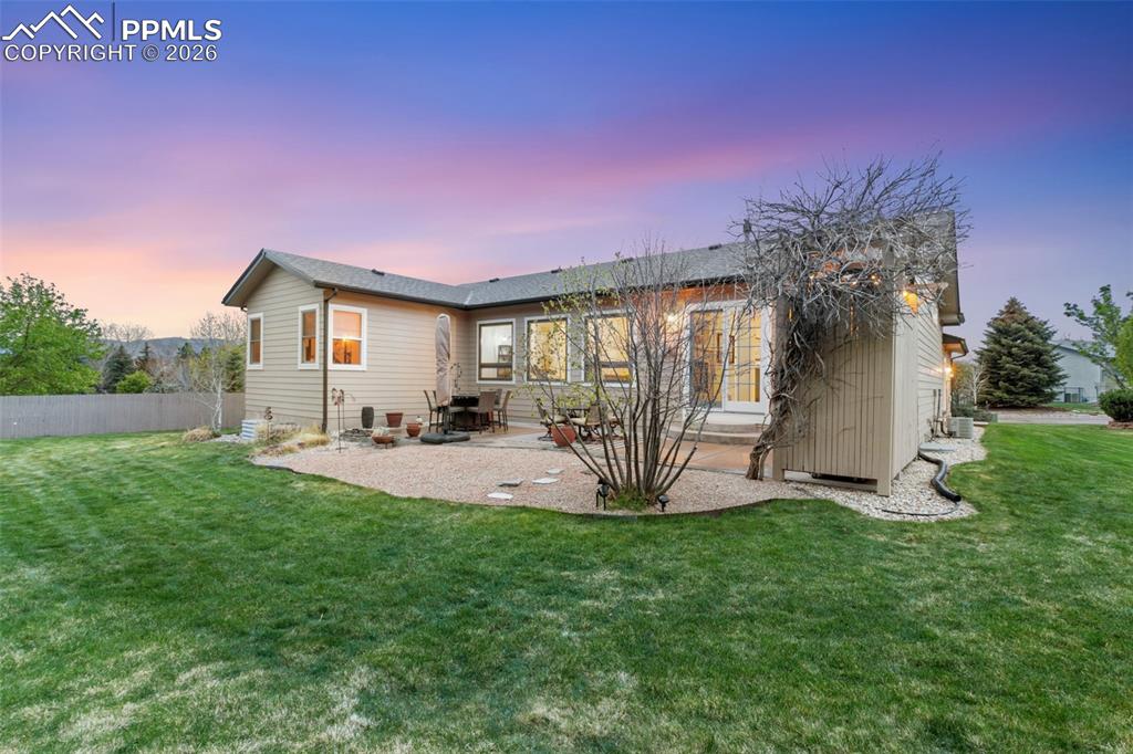 3425 Hollycrest Drive