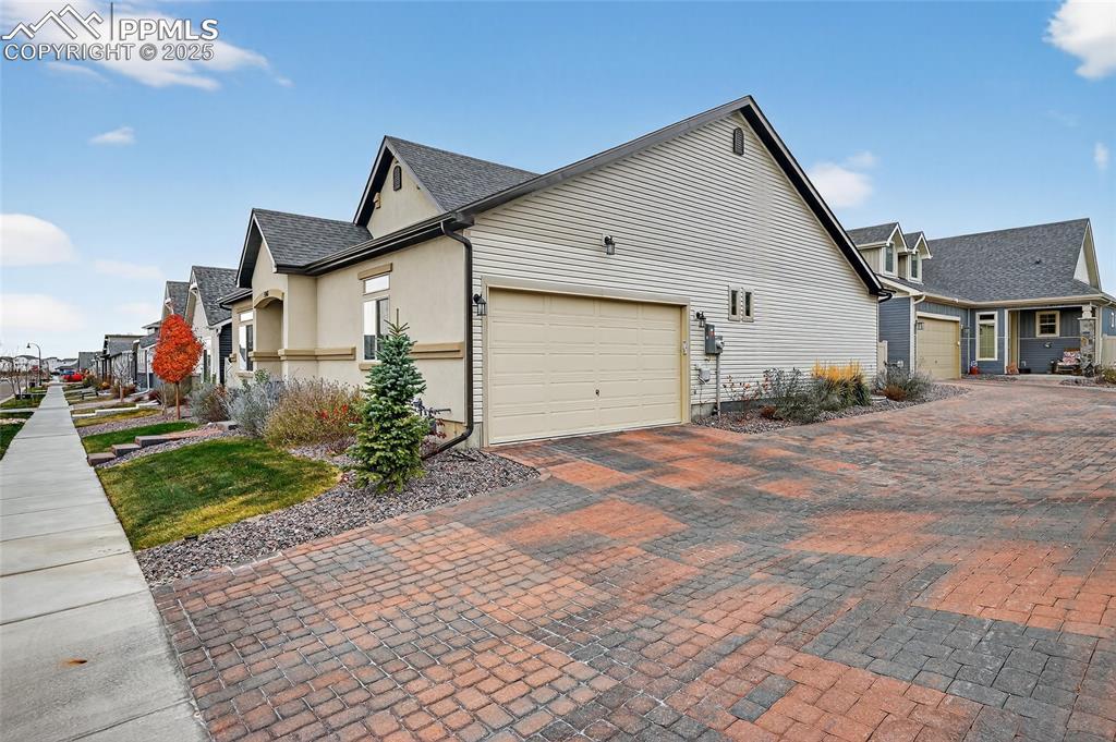 5968 Haster Grove