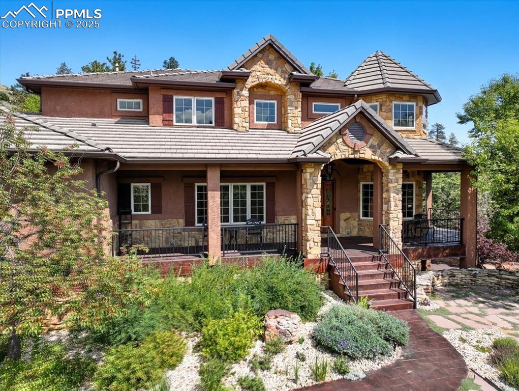 7615 Winding Oaks Drive