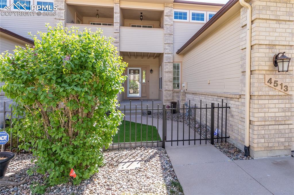 4513 Songglen Circle