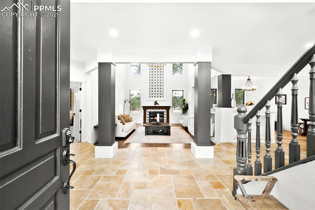 18520 Thunderbird Trail