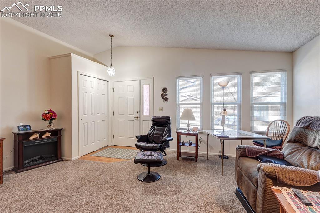 2533 Patriot Heights