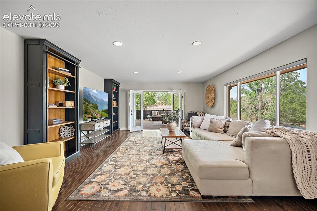 208 Oak Place