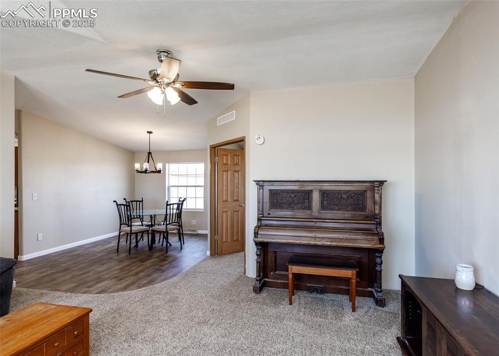 9431 Avenida Hermosa View