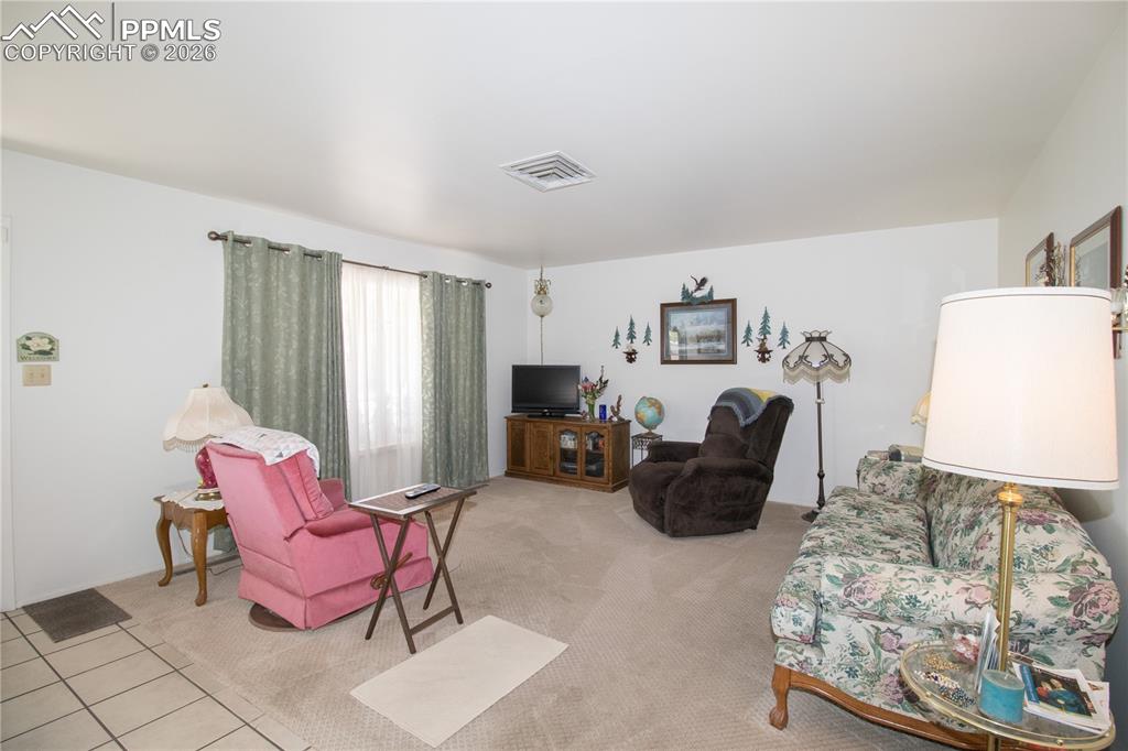 327 W Circle Drive