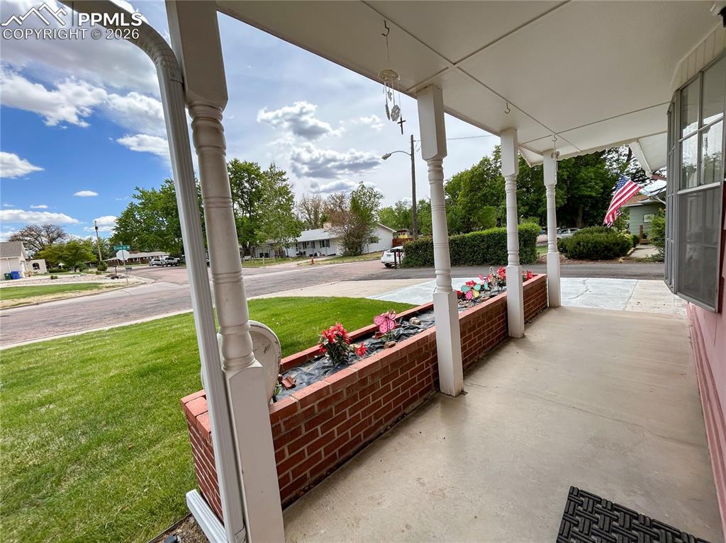 327 W Circle Drive