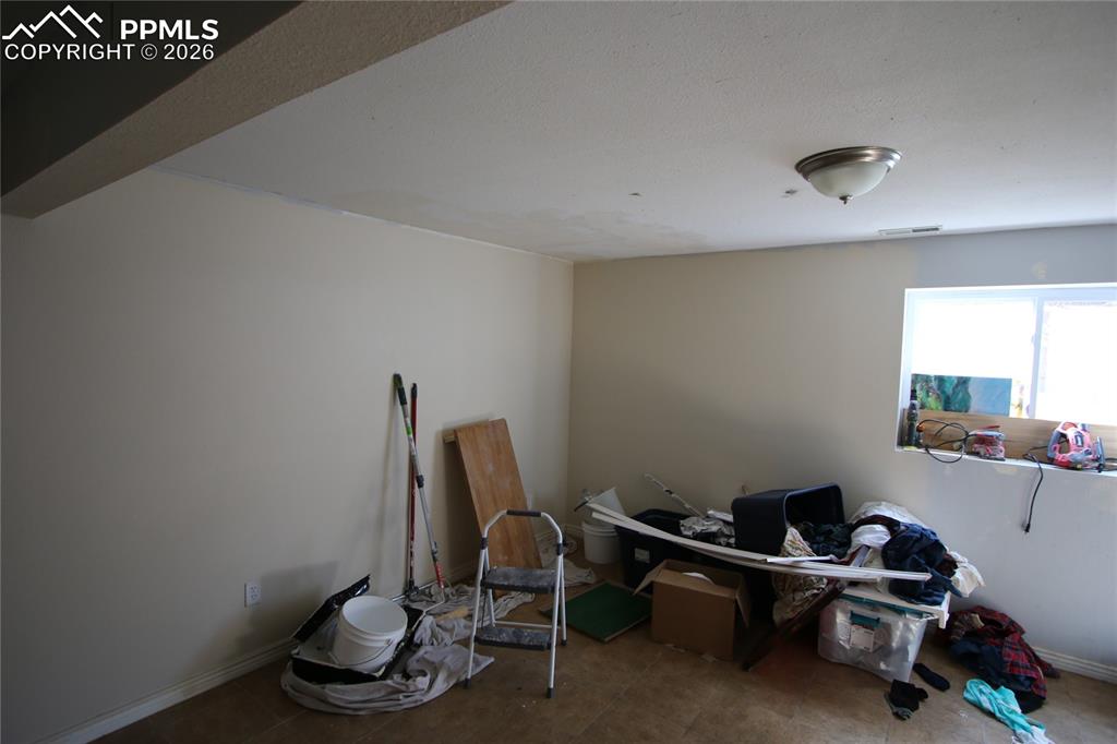 2965 Westcliff Circle