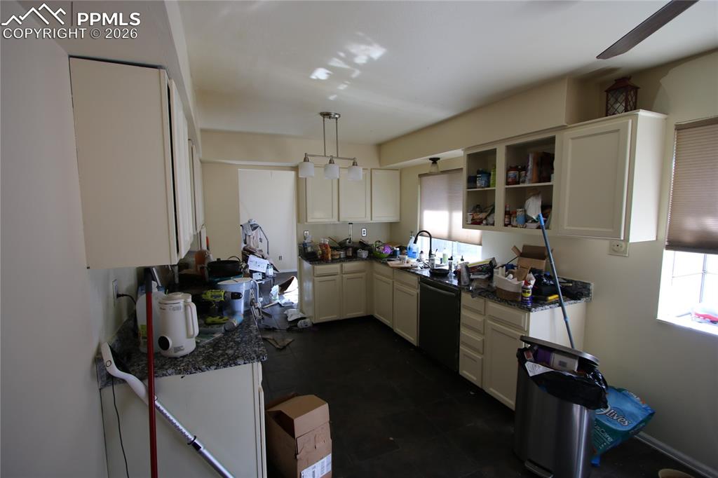 2965 Westcliff Circle