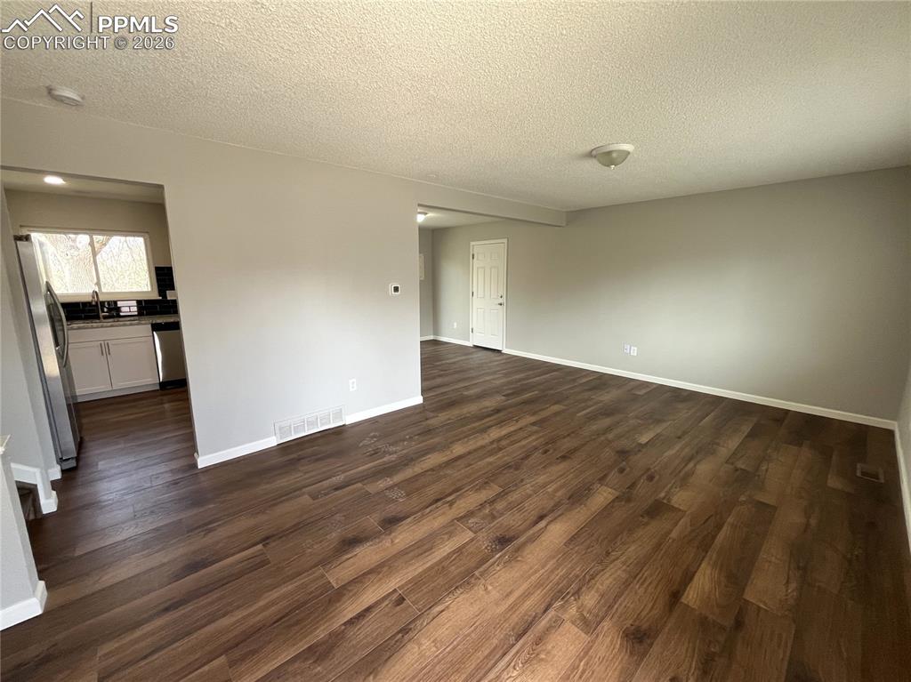 6974 Metropolitan Street
