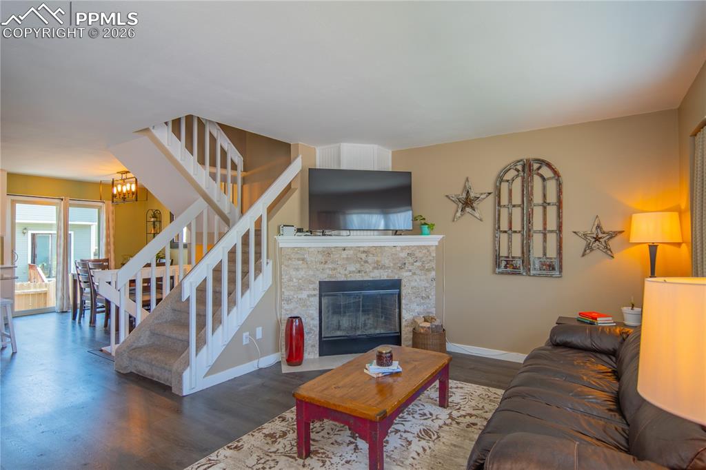 3915 Smoke Tree Drive