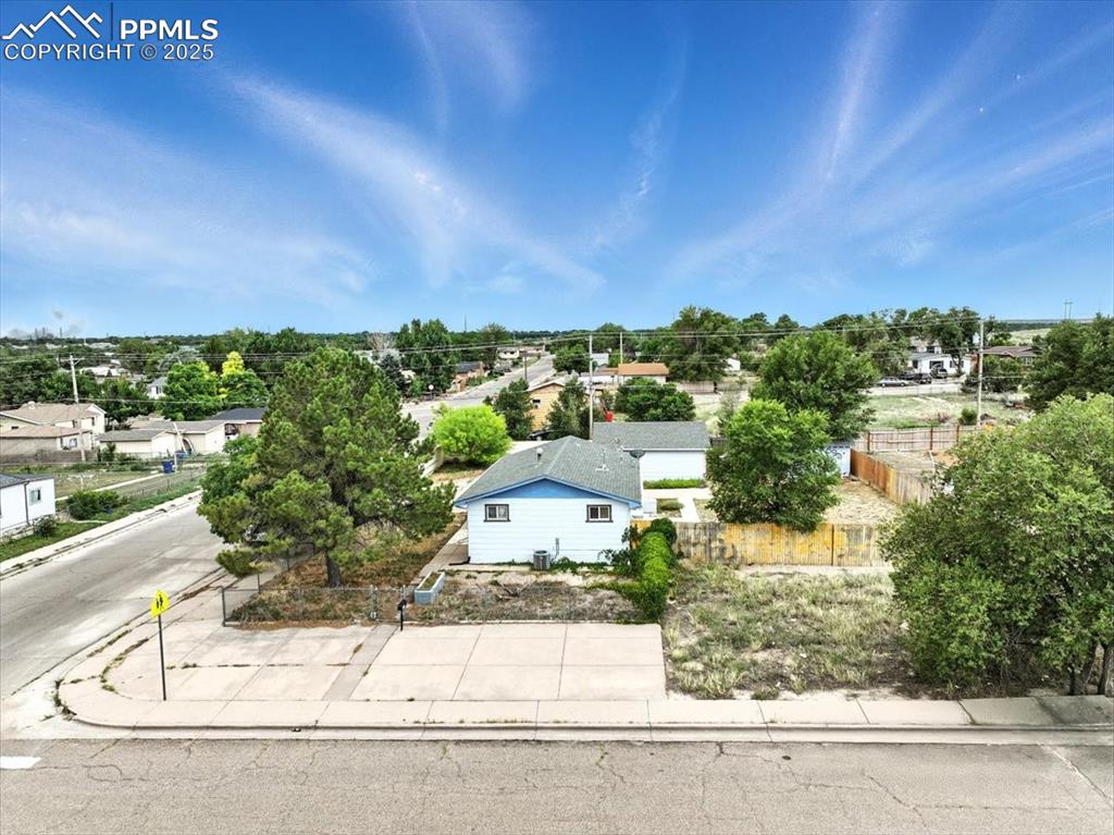 2402 W 17th Street