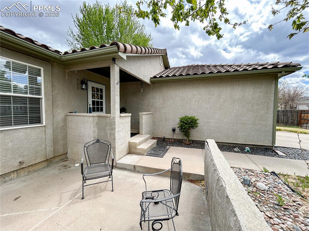 560 N Robinson Avenue