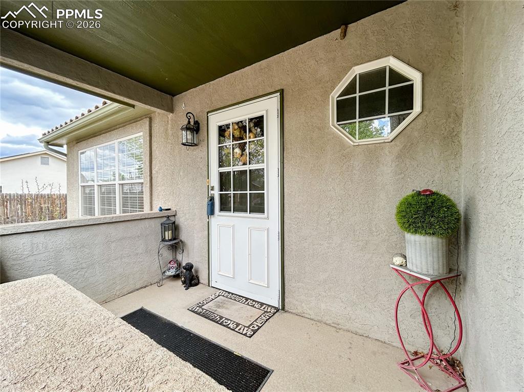 560 N Robinson Avenue