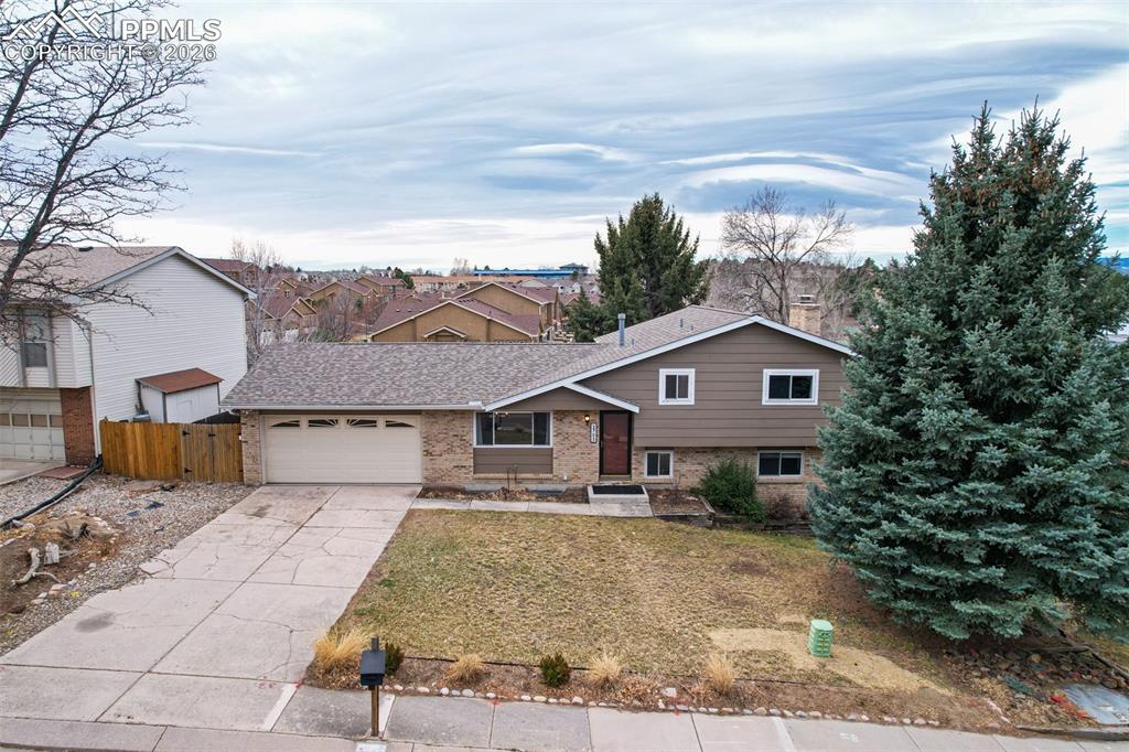 2705 Maroon Bells Avenue