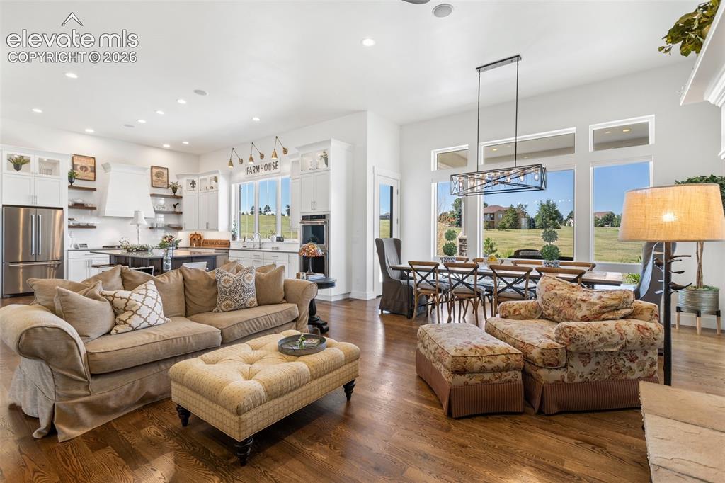 19230 Sixpenny Lane