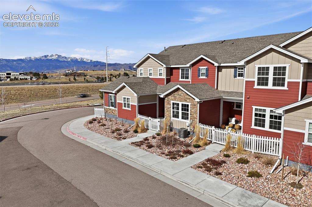 5230 Mountain Vista Heights