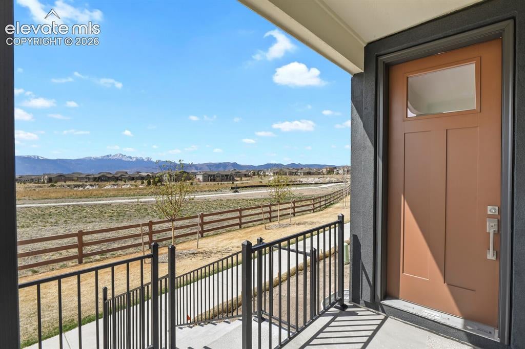 9420 Roseate View