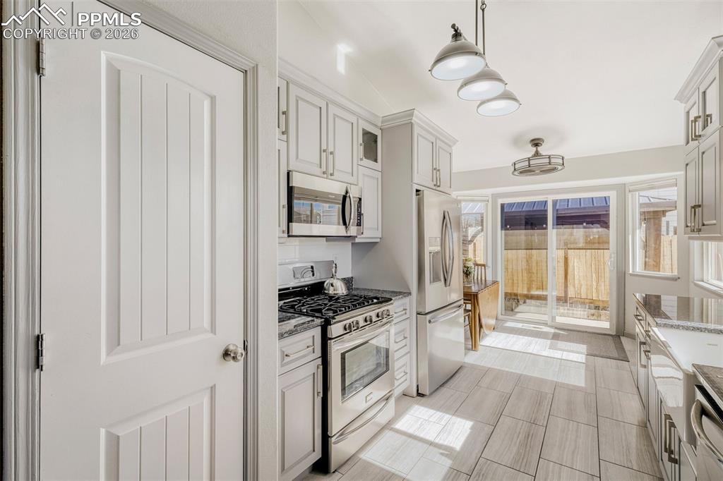 6707 Fountain Ridge Circle