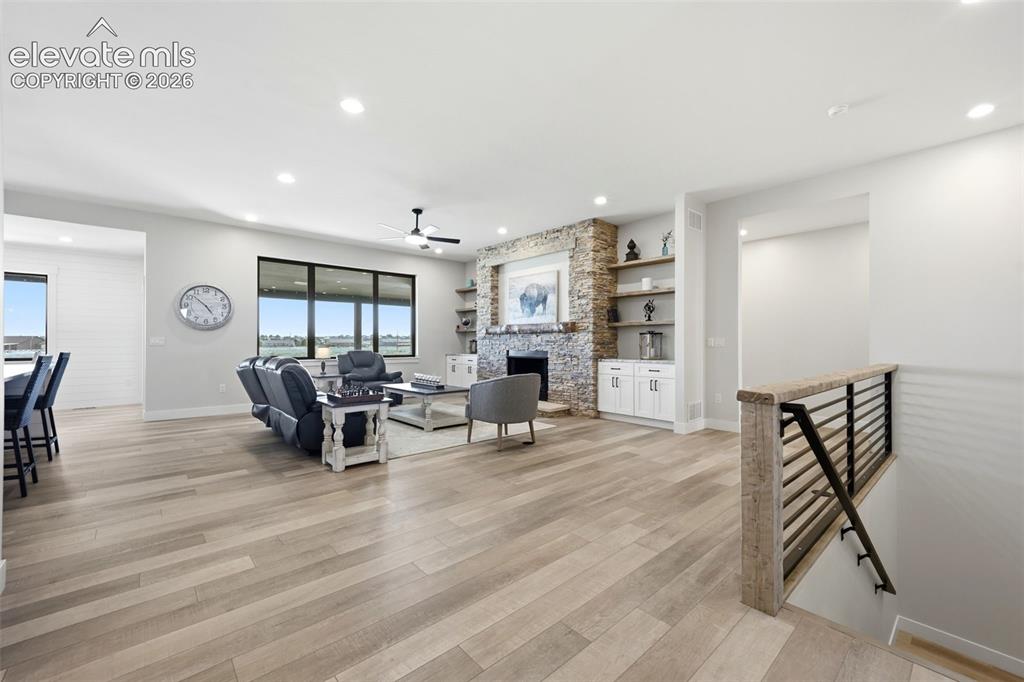 1237 N Challenger Place