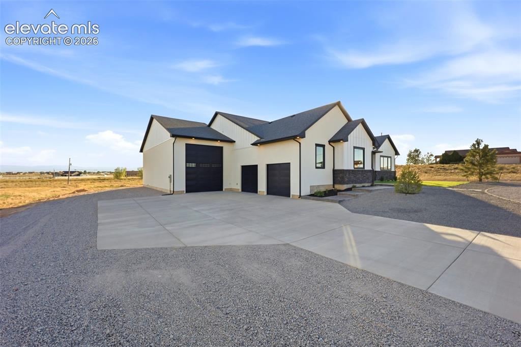 1237 N Challenger Place