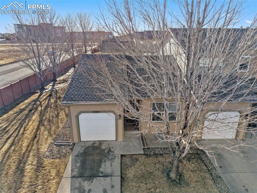 5502 Sunshade Point