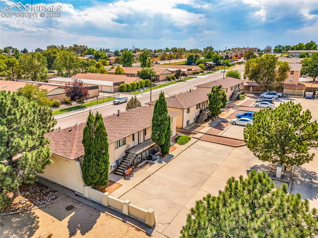 2101 N Queens Avenue