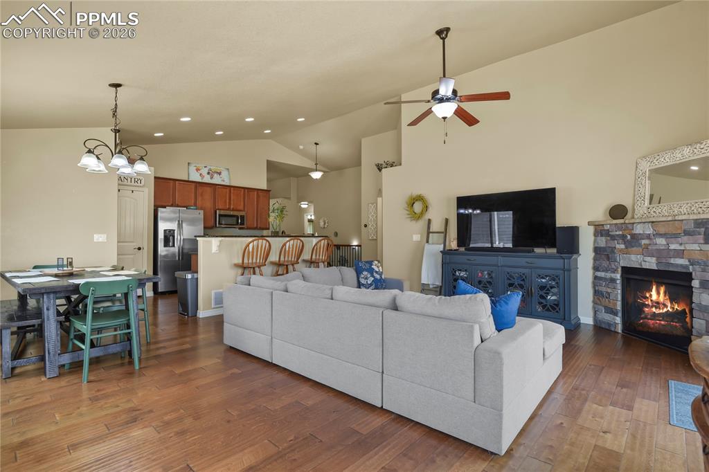 10102 Golf Crest Drive