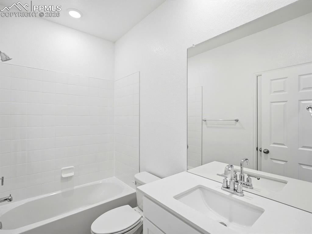 13242 Valley Peak Drive