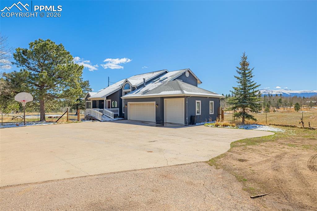 78 Moss Rock Court