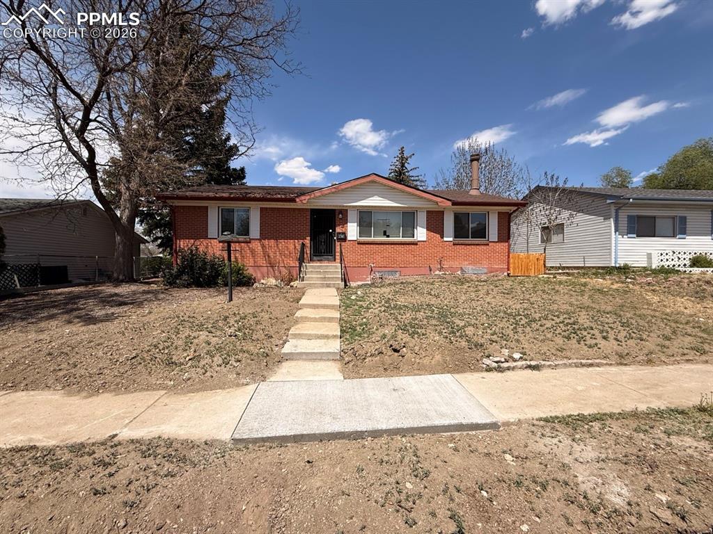 2318 E Caramillo Street