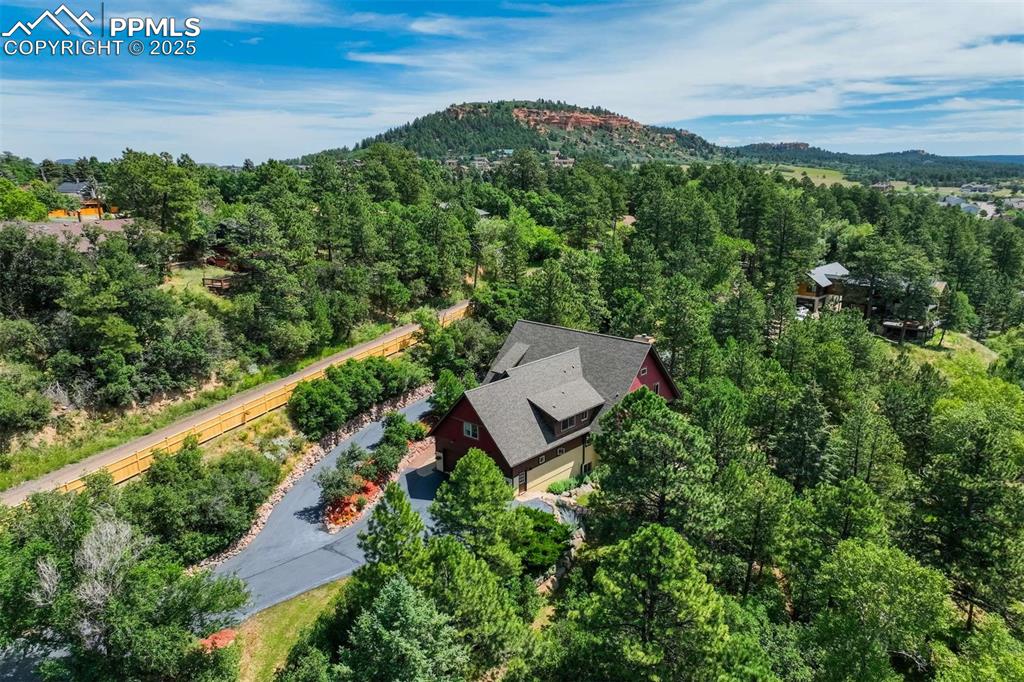 400 Valley Crescent Street