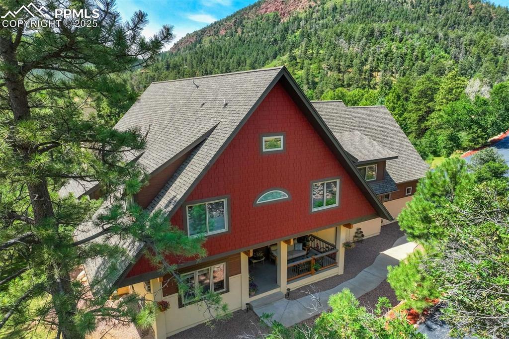 400 Valley Crescent Street