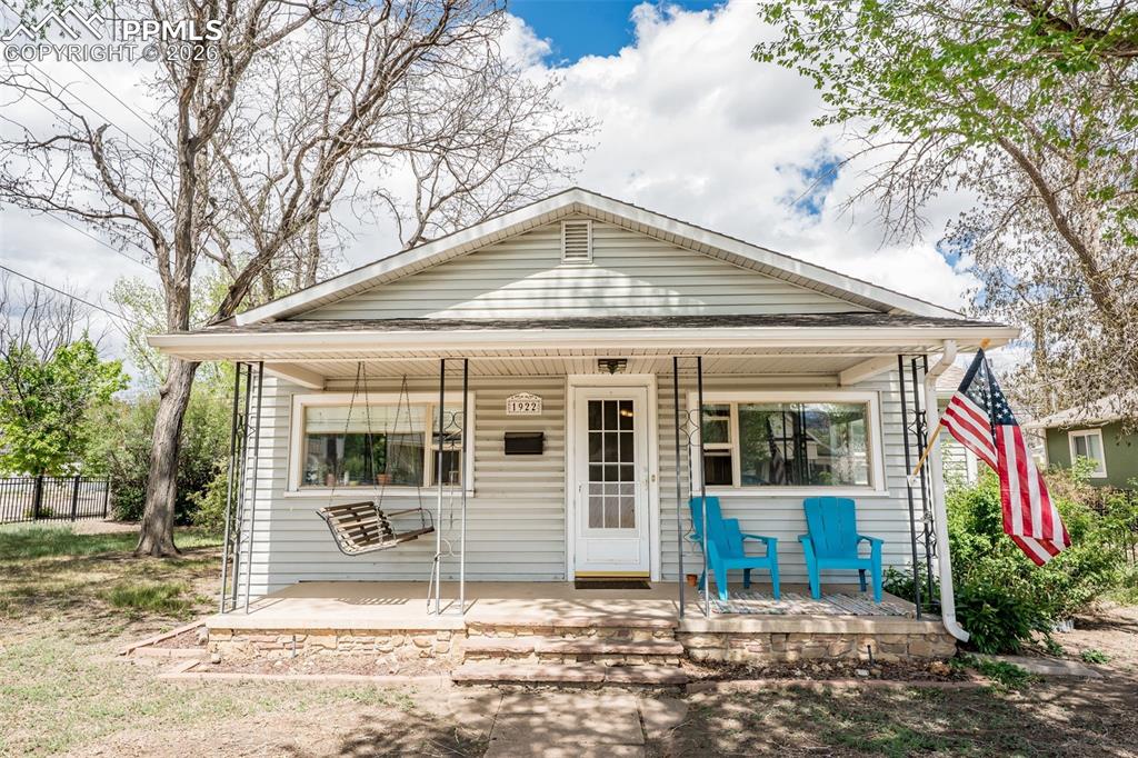 1922 W Cucharras Street