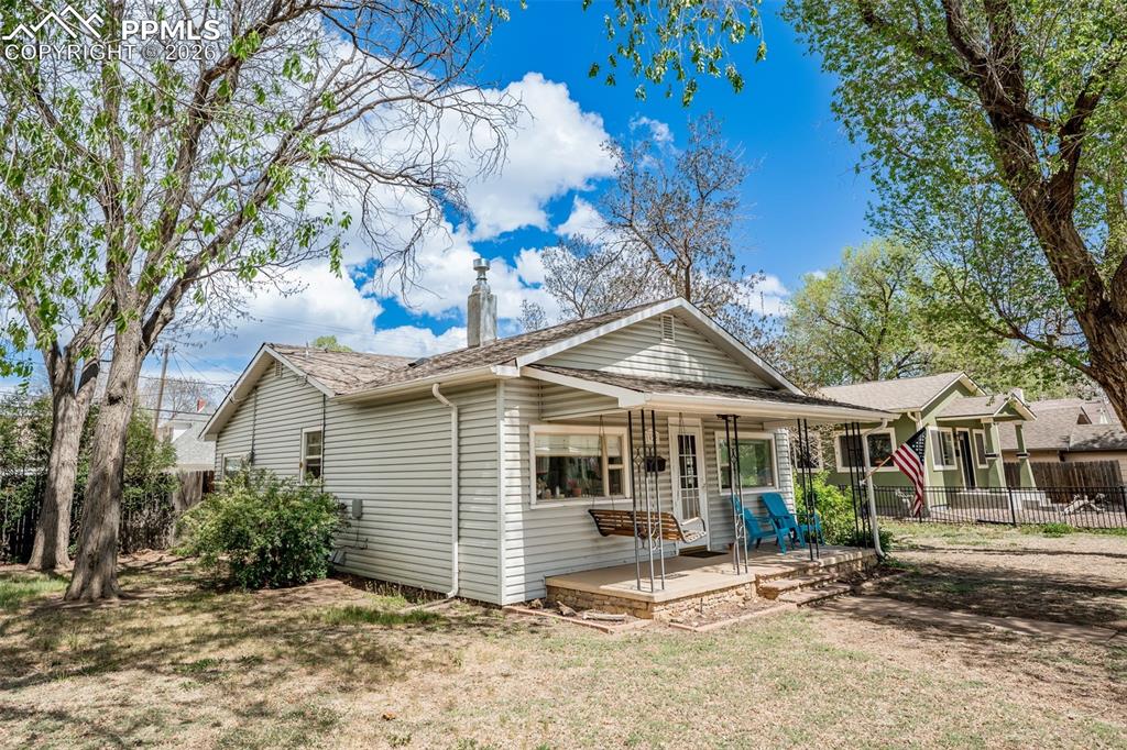 1922 W Cucharras Street