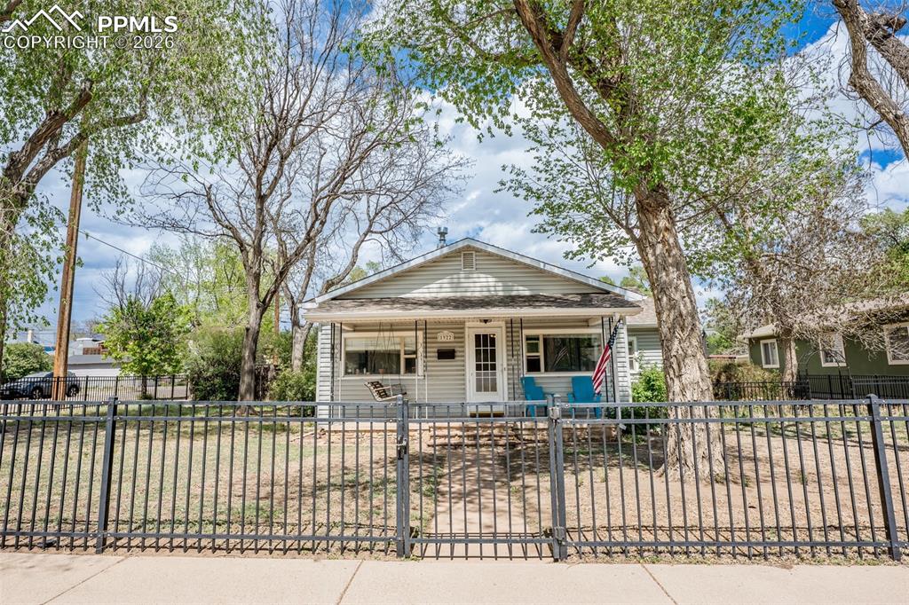 1922 W Cucharras Street