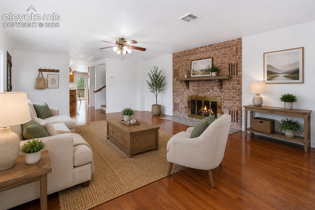 1069 Meadow Lane