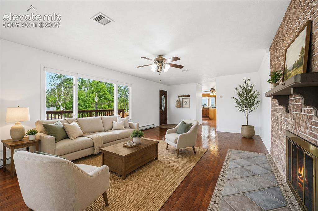 1069 Meadow Lane