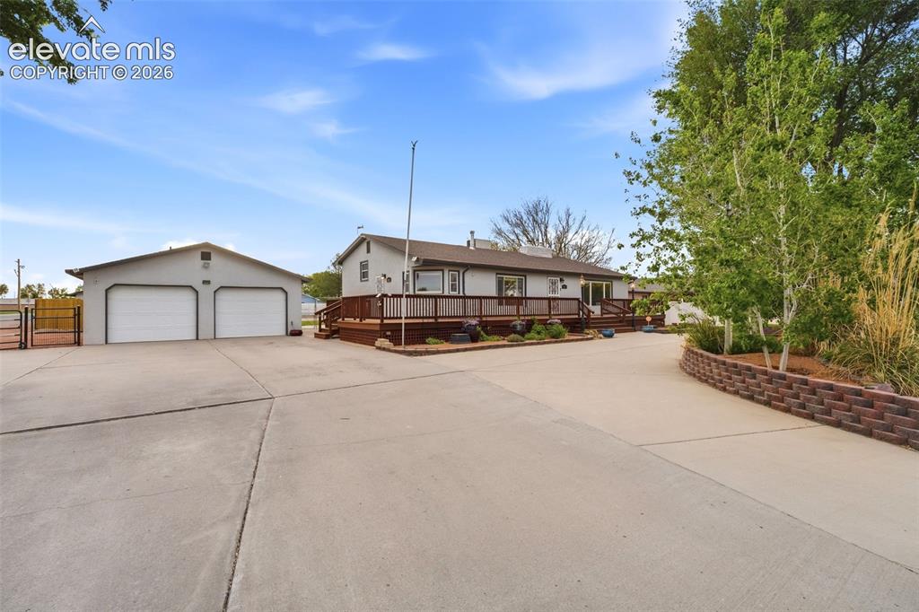 1069 Meadow Lane