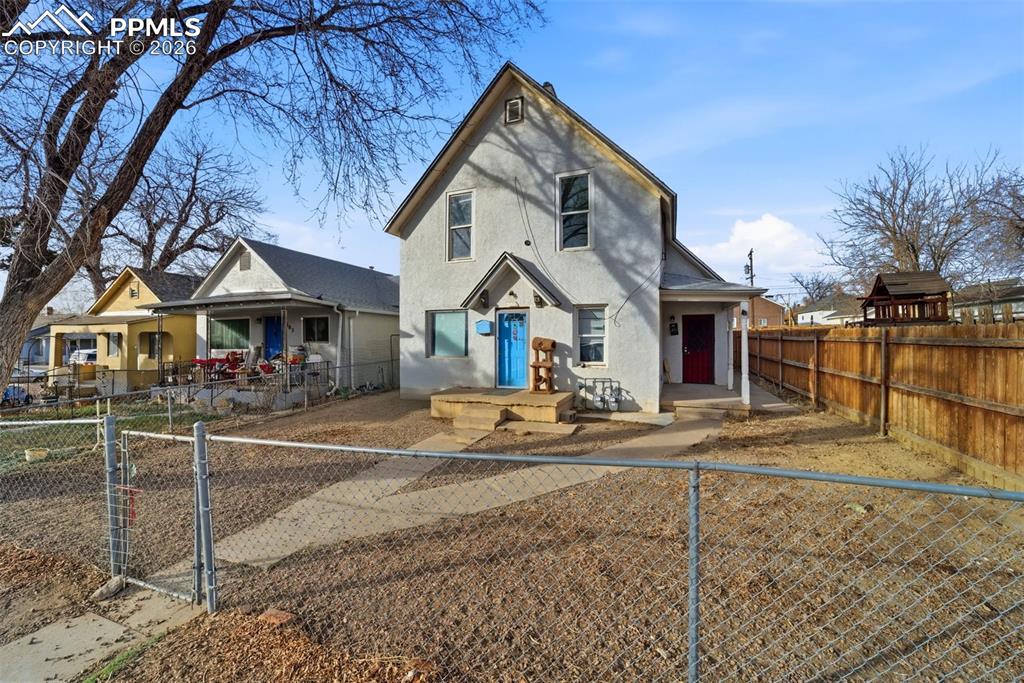 805 E 7th Street