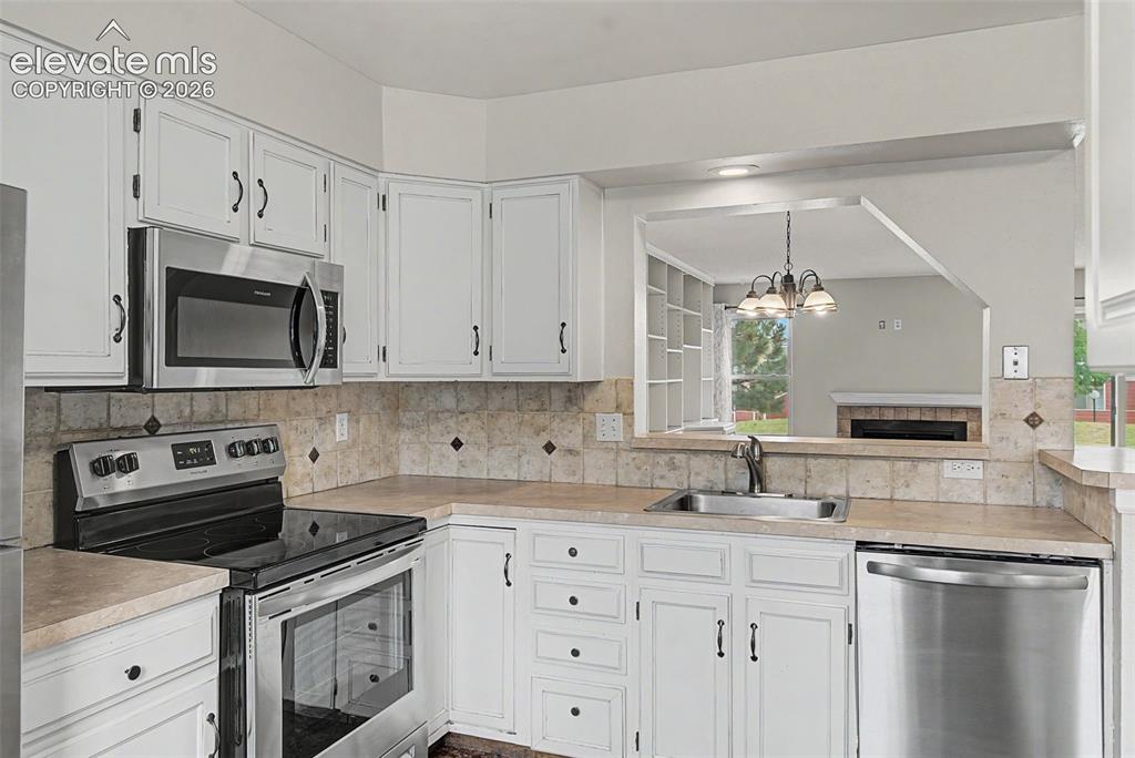 440 W Rockrimmon Boulevard C