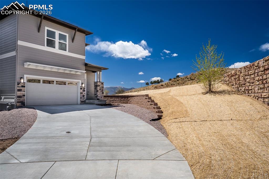 4405 Peak Crest View