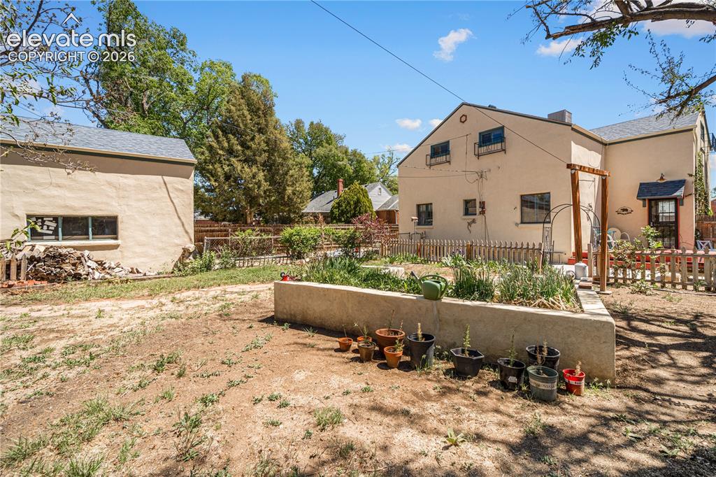 27 Dunsmere Avenue