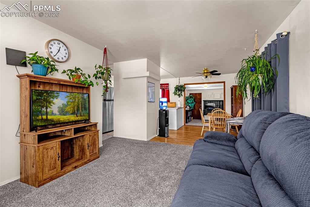 512 Cottonwood Drive