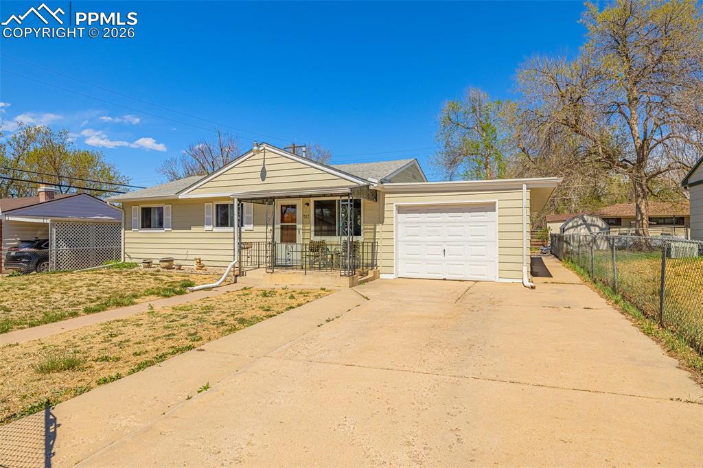 512 Cottonwood Drive