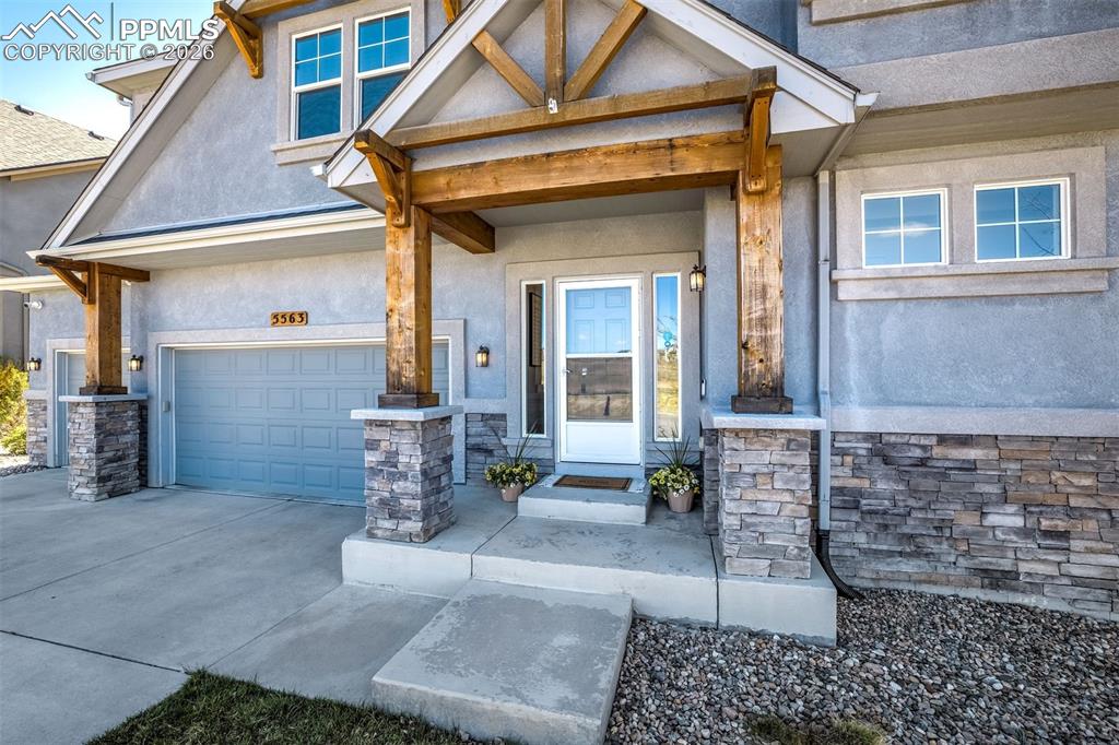 5563 Wolf Village Drive