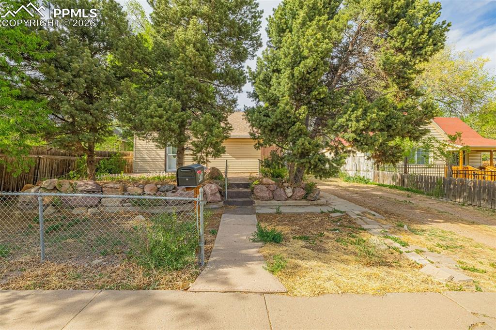 416 W Platte Avenue