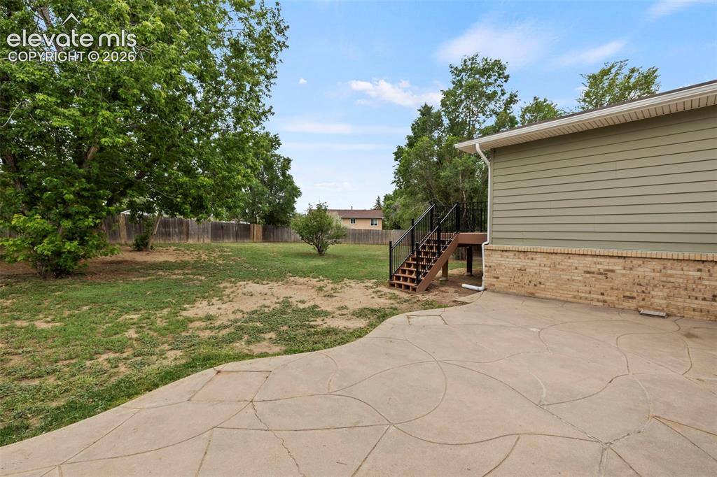 6635 Defoe Place