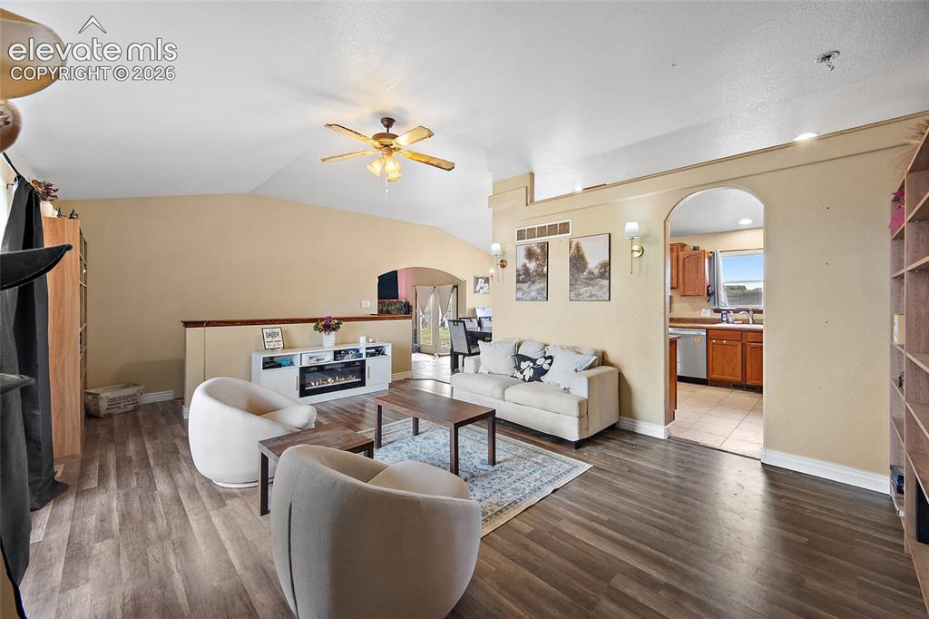 1277 N Sandstone Lane