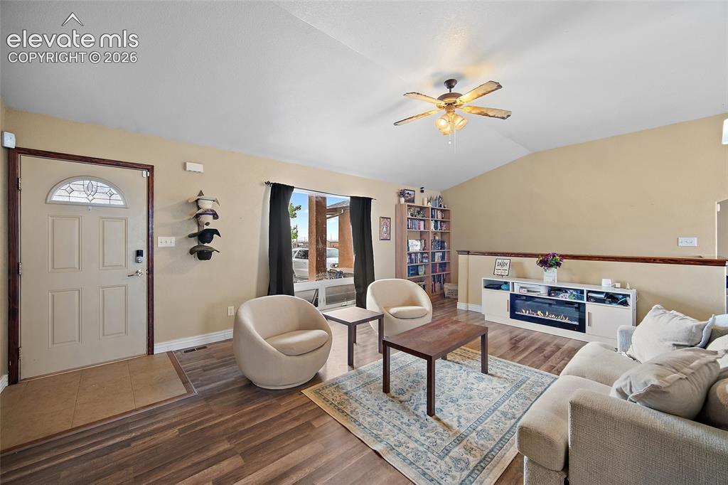 1277 N Sandstone Lane