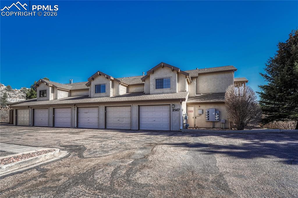 2147 Denton Grove 203